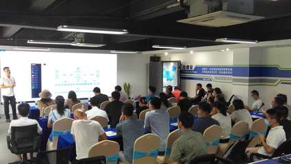 市紡織兩會組織企業(yè)技術(shù)人員赴中山調(diào)研AI智能驗布機及數(shù)字化裁剪車間解決方案，推動技術(shù)轉(zhuǎn)讓